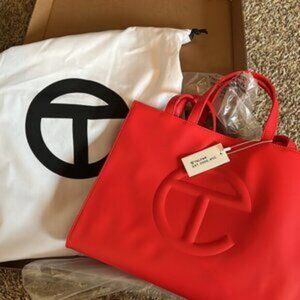 Telfar medium Red shopping bag